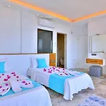 2 Bedroom Seaview With Private Pool Jacuzzi Villa