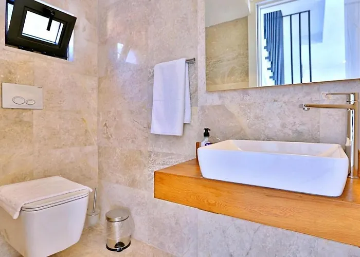 2 Bedroom Seaview With Private Pool Jacuzzi *