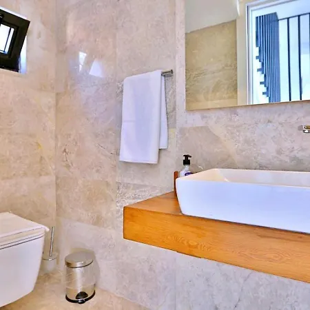 2 Bedroom Seaview With Private Pool Jacuzzi *